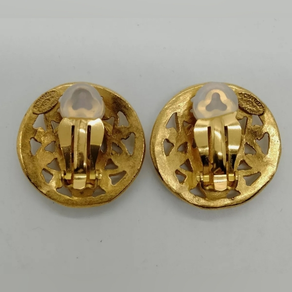 ❌️SOLD❌️🔥24K Chanel Flower Interlocking Coco Gold Plated Vintage 1995 Openwork - Picture 10 of 12